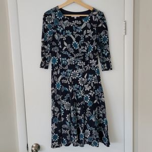 Studio One knit blue floral 3/4 sleeve dress, size 6